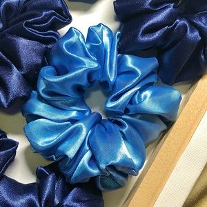 Set of 2 Scrunchies